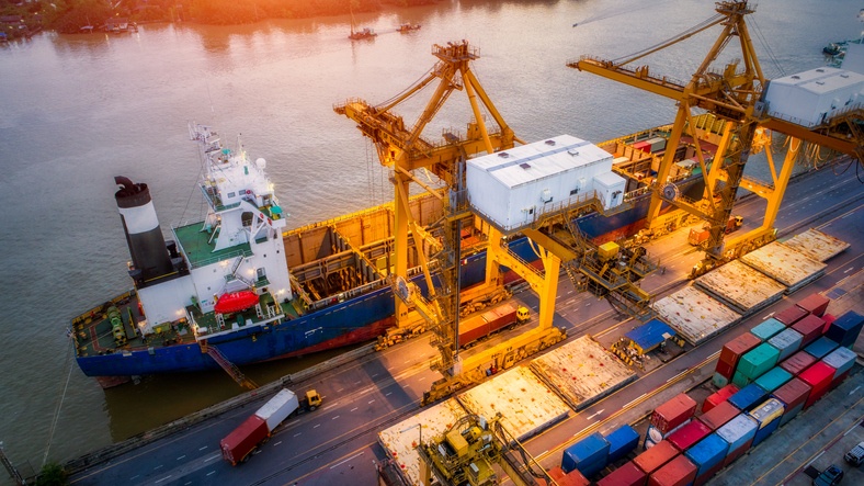 Our expertise in the transportation of second-hand machine tools