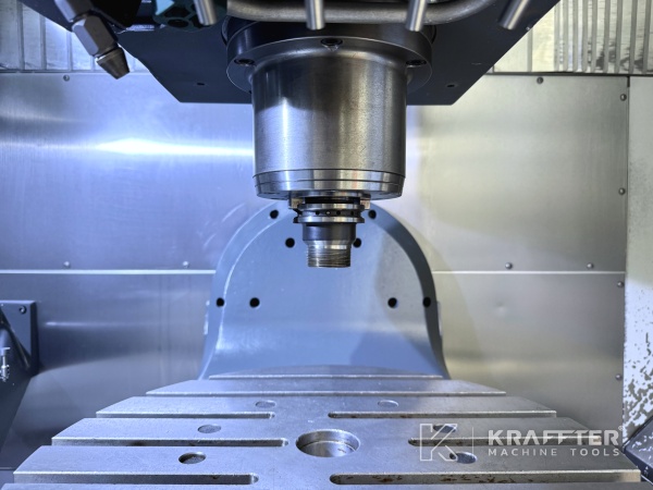 Used machine tools for the machining industry CNC machining centre HAAS UMC 750 SS 90145