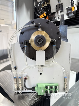 Precision Manufacturing CNC tool grinding machine WALTER Helitronic Power Diamond 90157