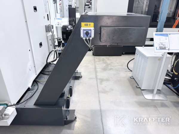 Chip conveyor on BIGLIA B750-YS 90183