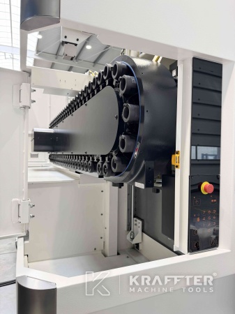 Precision Manufacturing CNC machining centre MAZAK Variaxis C-600 90161
