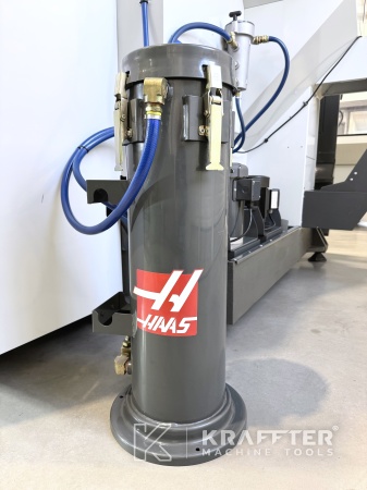 International buying and reselling CNC machining centre HAAS UMC 750 SS 90145