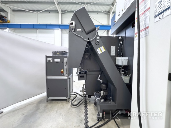Chip conveyor on GROB G350 90169