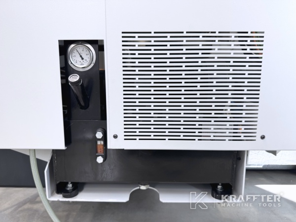 International buying and reselling CNC lathe BIGLIA B750-YS 90183