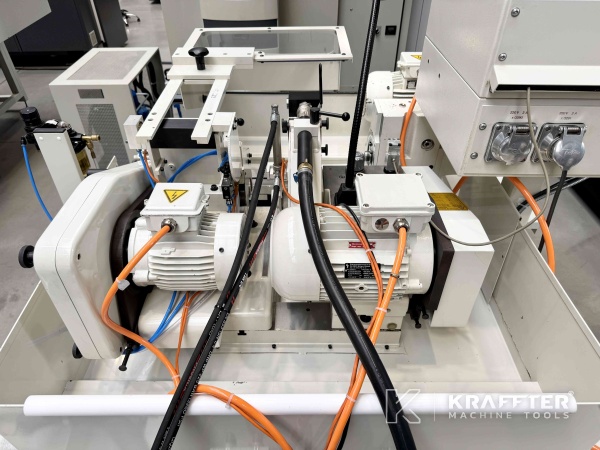 Metal Cylindrical grinder for precision machining STUDER S20 Favorit 90156