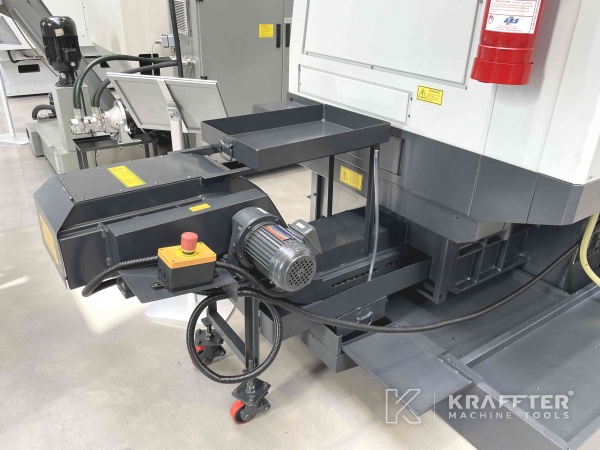 Chip conveyor on GOODWAY SW 32 90059