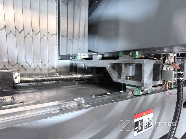CNC machining centre for sale HAAS UMC 750 SS 90145 , Second hand Machine Tools