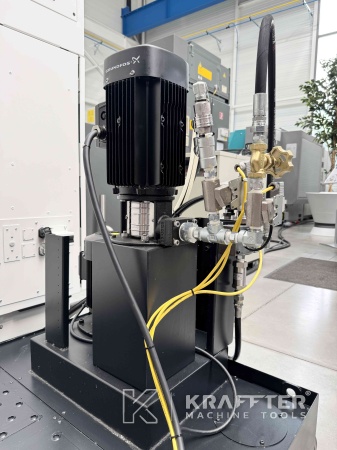CNC machining centre for sale MAZAK Variaxis C-600 90161 , Second hand Machine Tools