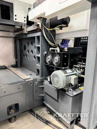 International buying and reselling CNC machining centre AXILE G6 90104