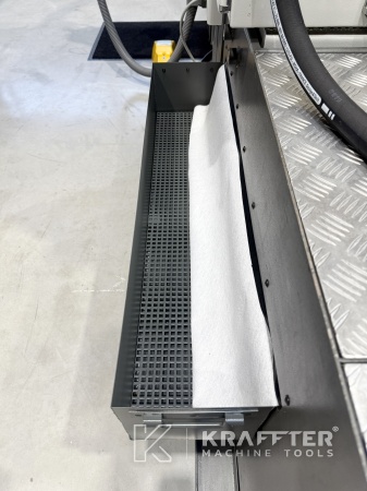 Automatic chip evacuation WALTER Helitronic Power Diamond 90157