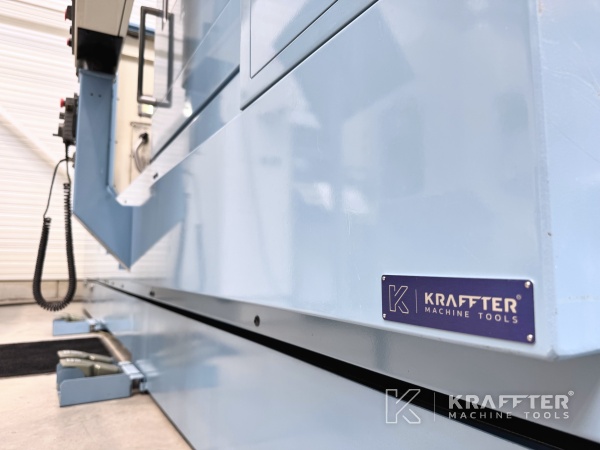 Name plate of OKUMA Multus B400 Turn-mill center available at Kraffter 90175