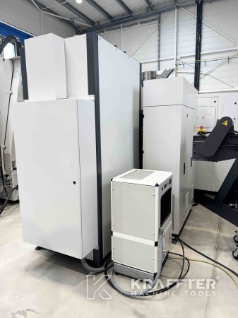 Industrial machines for milling operations CNC machining centre MIKRON UCP 600 Vario 90074