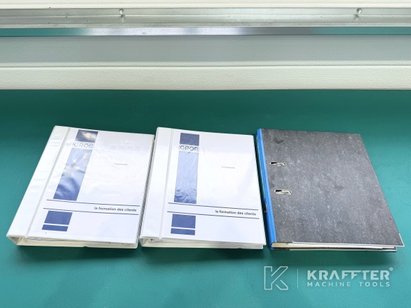 Accessories, equipment and user manual of GROB G350 90169