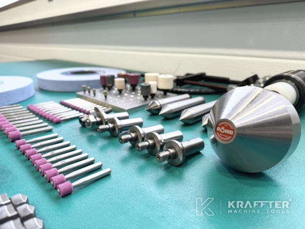 Metalic cabinet for equipement and accessories of the STUDER S33 90177