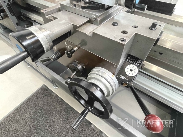 Second hand Manual lathe COLCHESTER MASTER VS 3250 20690-006 for sale