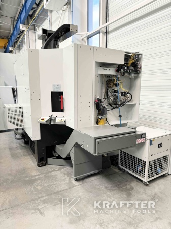 International buying and reselling CNC machining centre HERMLE C30U dynamic 90086