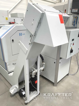 Chip conveyor on HARDINGE Super Precision GT 27 SP 90087