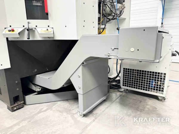 Chip conveyor on HERMLE C30U dynamic 90086