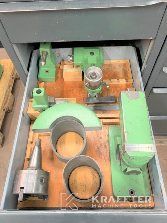 Metalic cabinet for equipement and accessories of the DECKEL S11 20689-956