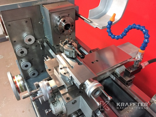 Industrial machines for turning operations Manual lathe SCHAUBLIN 150 20689-898