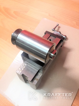 International buying and reselling Manual lathe SCHAUBLIN 70 20689-919
