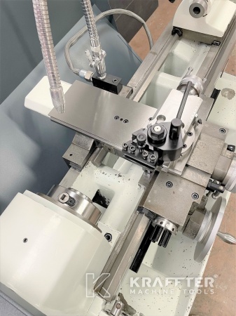 Metal Manual lathe for precision machining SCHAUBLIN 135 20689-978